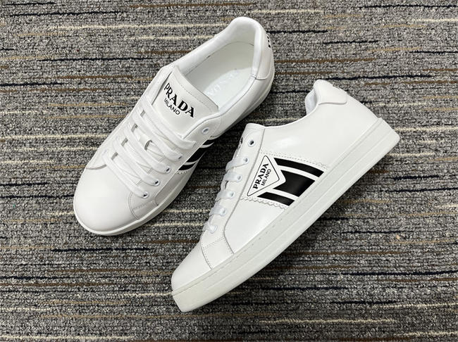 Prada Sneaker 25