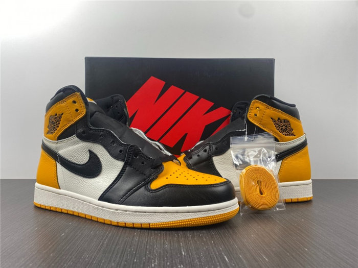 Jordan1 Retro high OG  555088-711