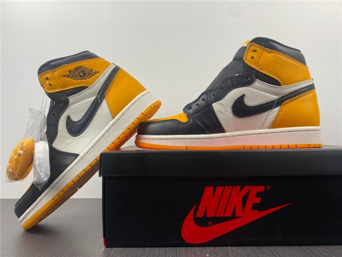 Jordan1 Retro high OG  555088-711