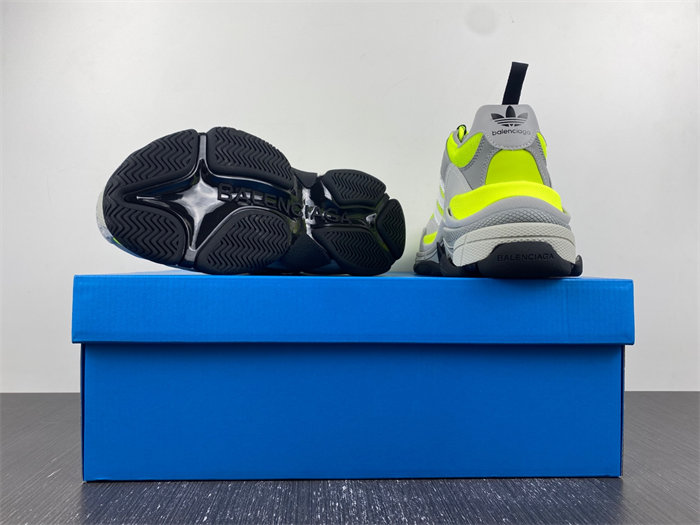 Balenciaga 712821 W2ZB5 7512