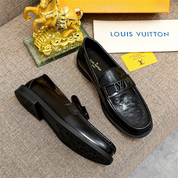 Lv Loafer 020