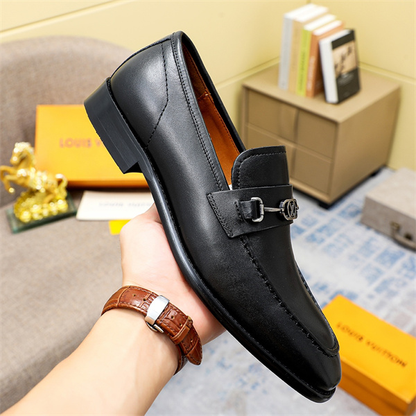 Lv Loafer 042