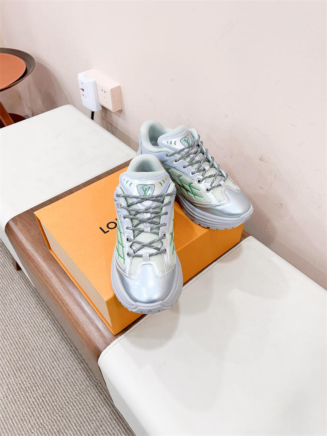 Lv Runner Sneaker 54