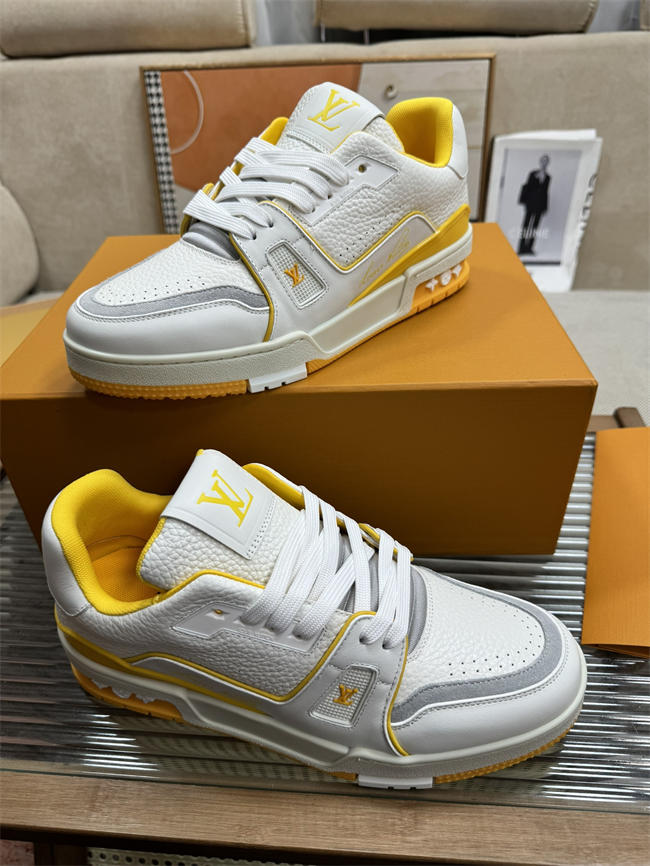 Lv Trainer Sneaker 21