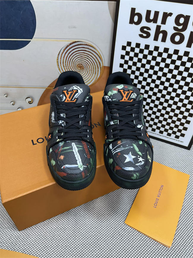 Lv Trainer Sneaker 92