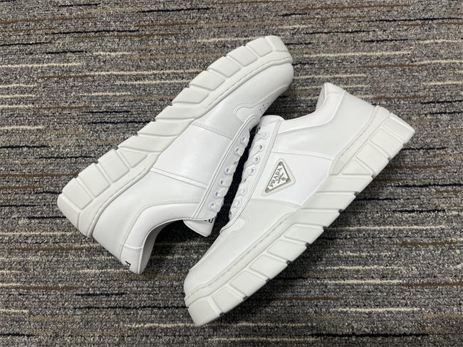 Prada Sneaker 17