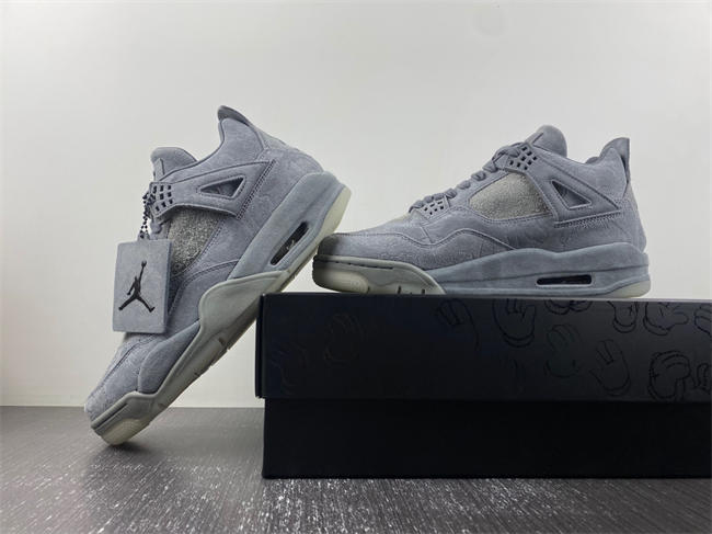 Jordan 4 Retro Kaws 930155-003