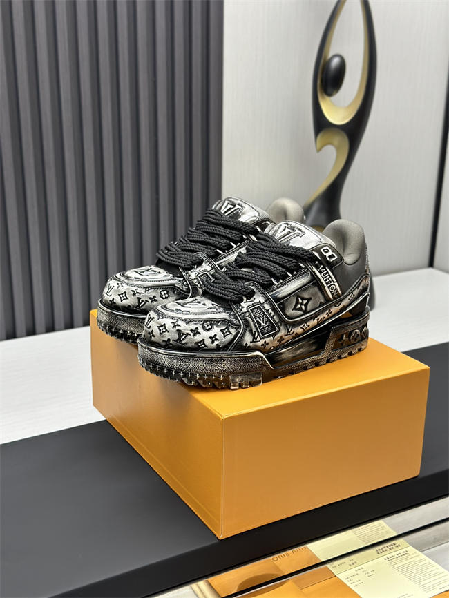 LV Trainer Maxi Sneaker