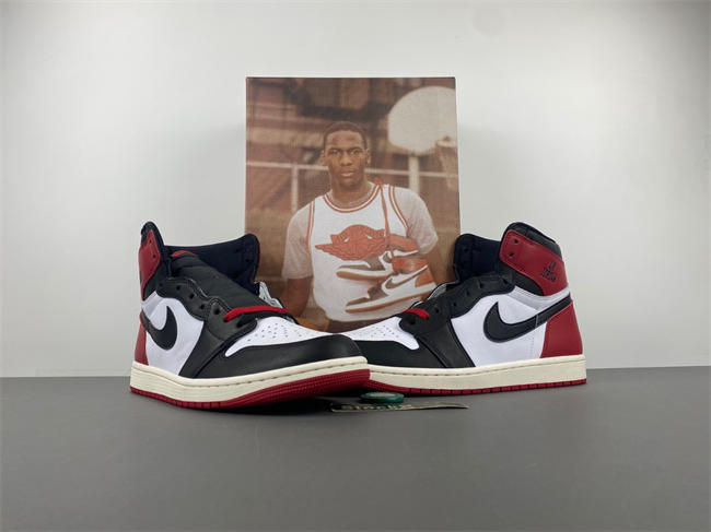 Air Jordan 1 Retro High OG Black Toe Reimagined DZ5485-106