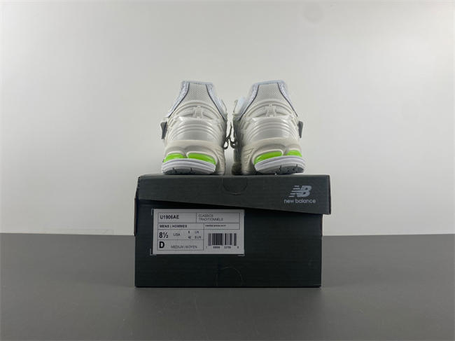 New Balance White light green U1906AE