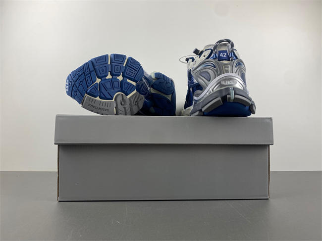 Balenciaga 772774 WRUNG 2410