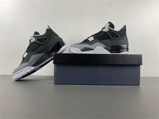 Air Jordan 4 “Fear FQ8138-002