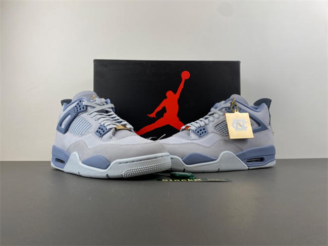 Jordan 4 UNC Tar Heels PE