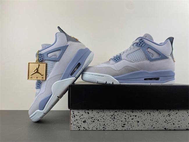 Jordan 4 UNC Tar Heels PE