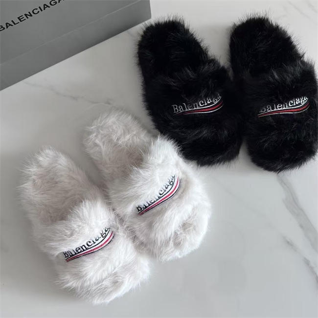BLCG SLIPPERS
