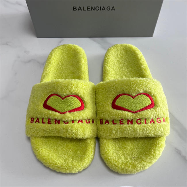 BLCG SLIPPERS