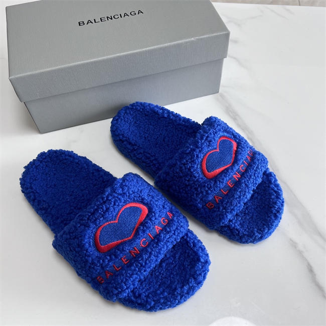 BLCG SLIPPERS