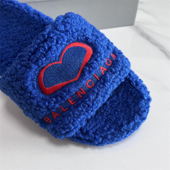 BLCG SLIPPERS