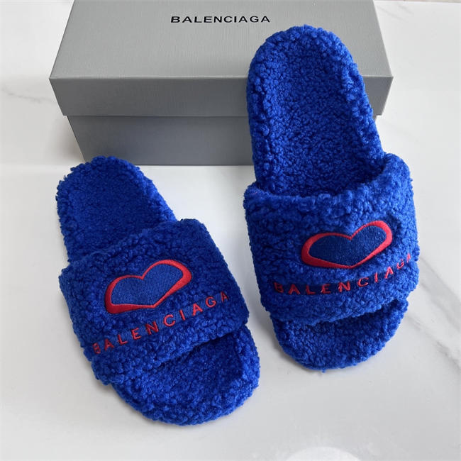 BLCG SLIPPERS