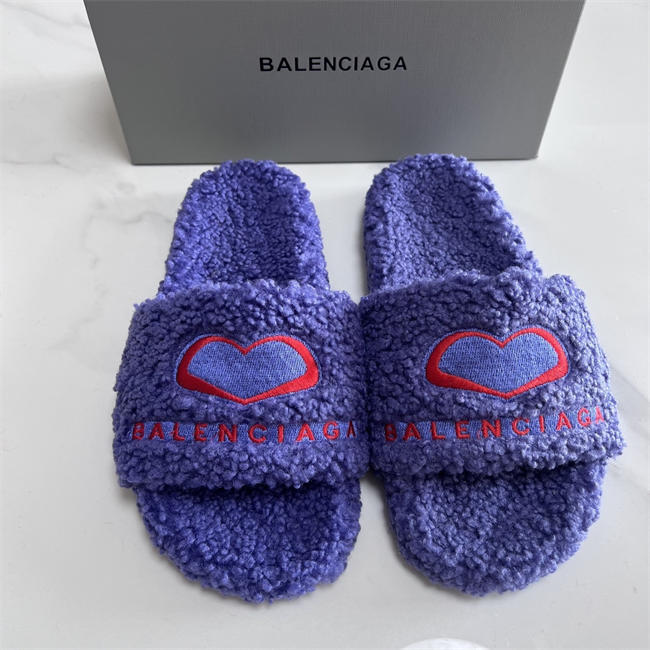 BLCG SLIPPERS