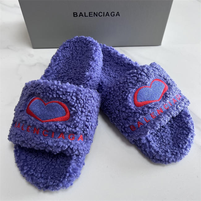 BLCG SLIPPERS