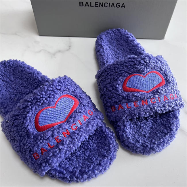 BLCG SLIPPERS