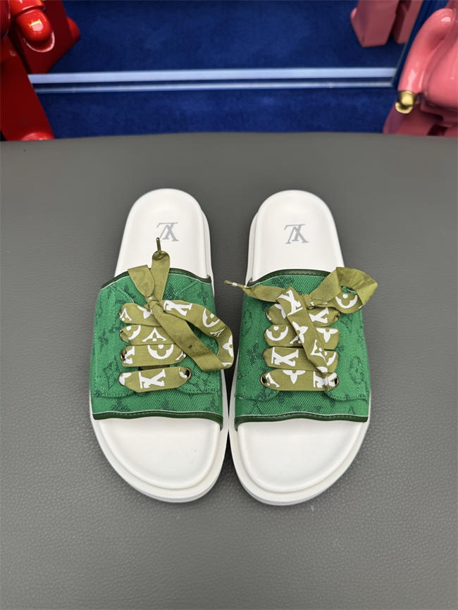 Lv Slipper