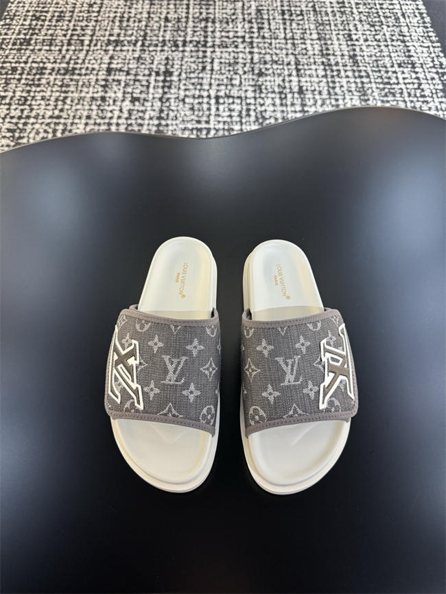 Lv Slipper