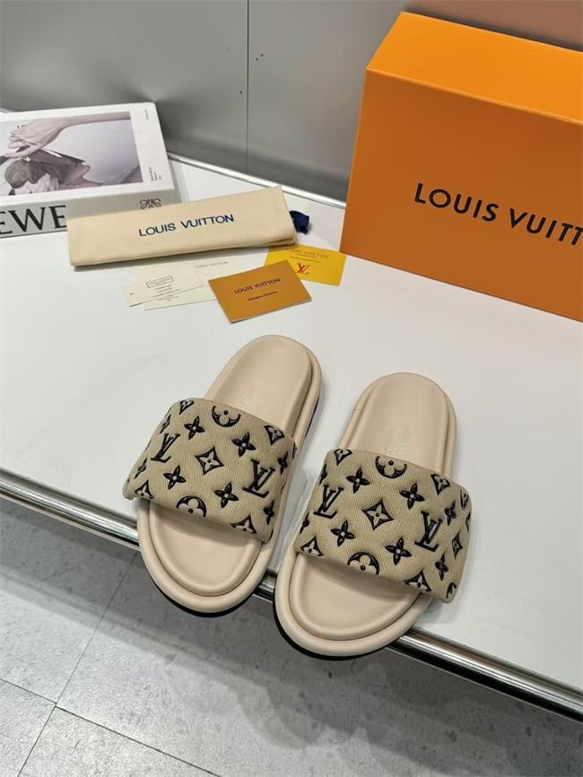 Lv Slipper
